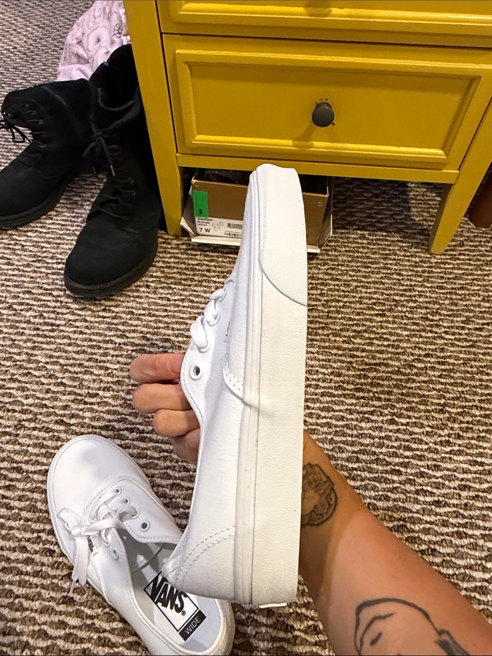 Vans White Canvas Low-Top Sneakers - Picture 7 of 7